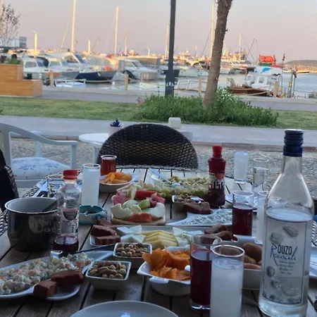 Urla Marin Отель Измир