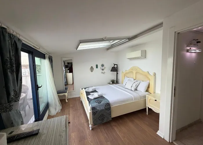 Urla Marin מלון 4*